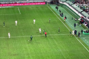 國(guó)安主場(chǎng)球迷：馬寧馬寧，世界第一