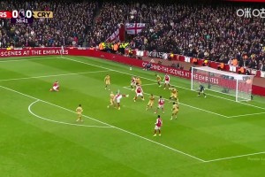 帥炸天！埃澤二踢腳攻破舊主大門，阿森納1-0領(lǐng)先水晶宮