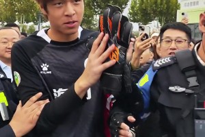 帥哥一枚！點球封神的南通門將蔡天龍人氣爆棚