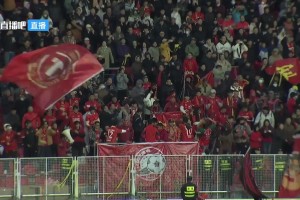 遼足回歸中超！鐵西體育場DJ帶著遼寧球迷高喊“中超我們來啦！”