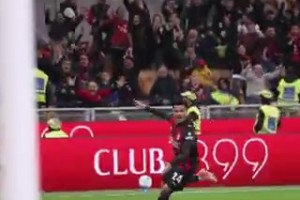 現(xiàn)場球迷視角！阿特卡梅的絕平進球，魔笛的傳球也很棒