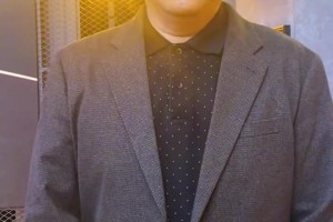 楊健：楊瀚森今天上場7分鐘能跟上球隊節奏，在進攻和籃板卡位方面也有進步