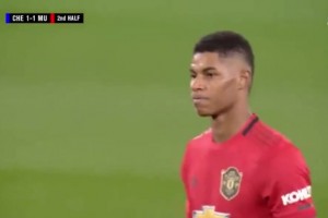 拉什福德面對(duì)切爾西，超遠(yuǎn)距離的十分角任意球