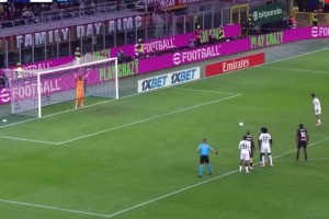 邁尼昂撲出迪巴拉的點球?。?！